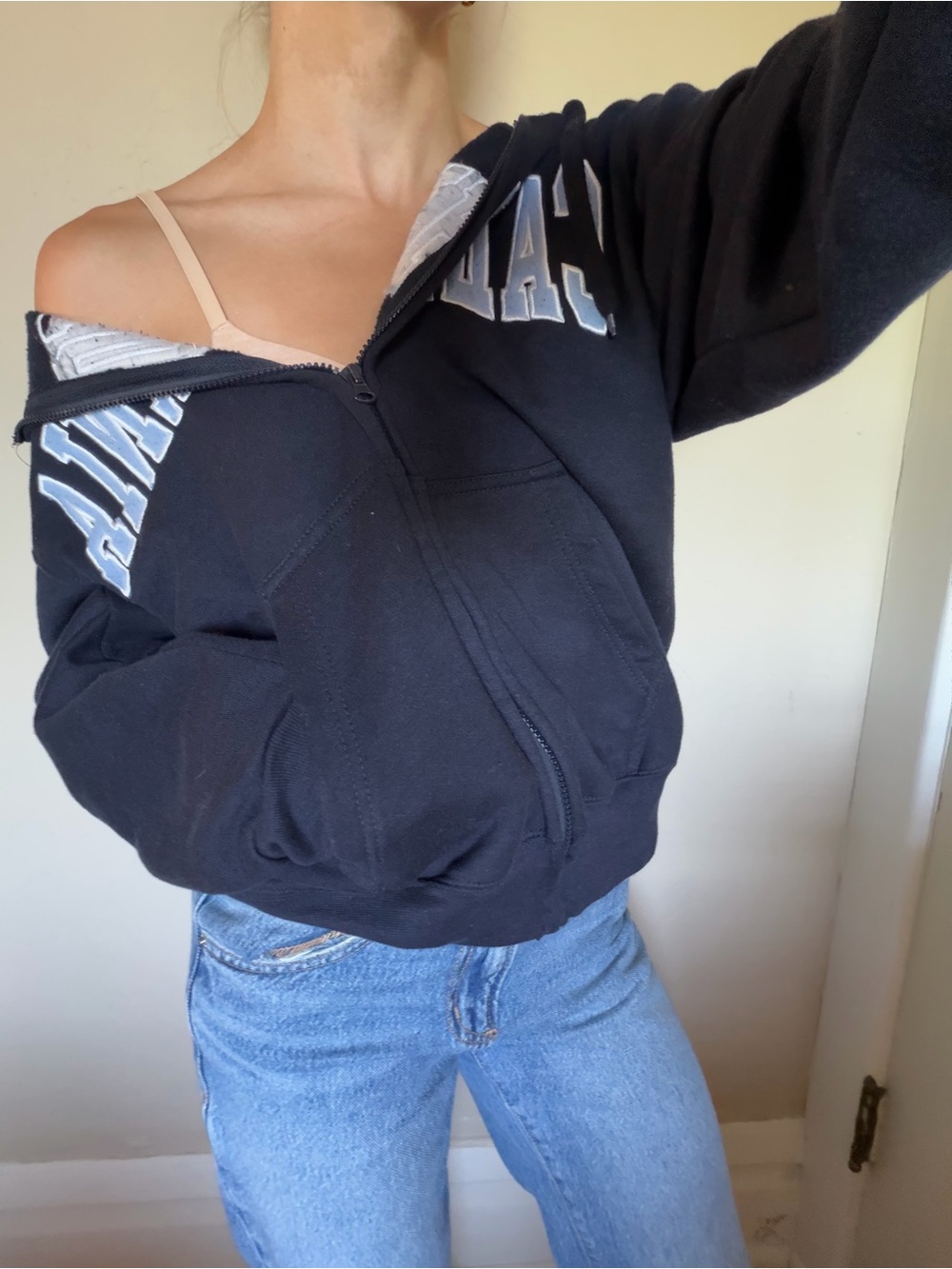 New York Popular blue California zip-up hoodie, size medium.
